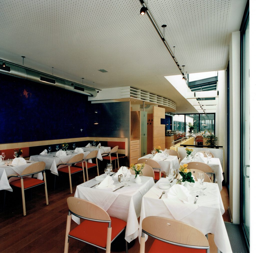 Restaurant OG von Strassenseite